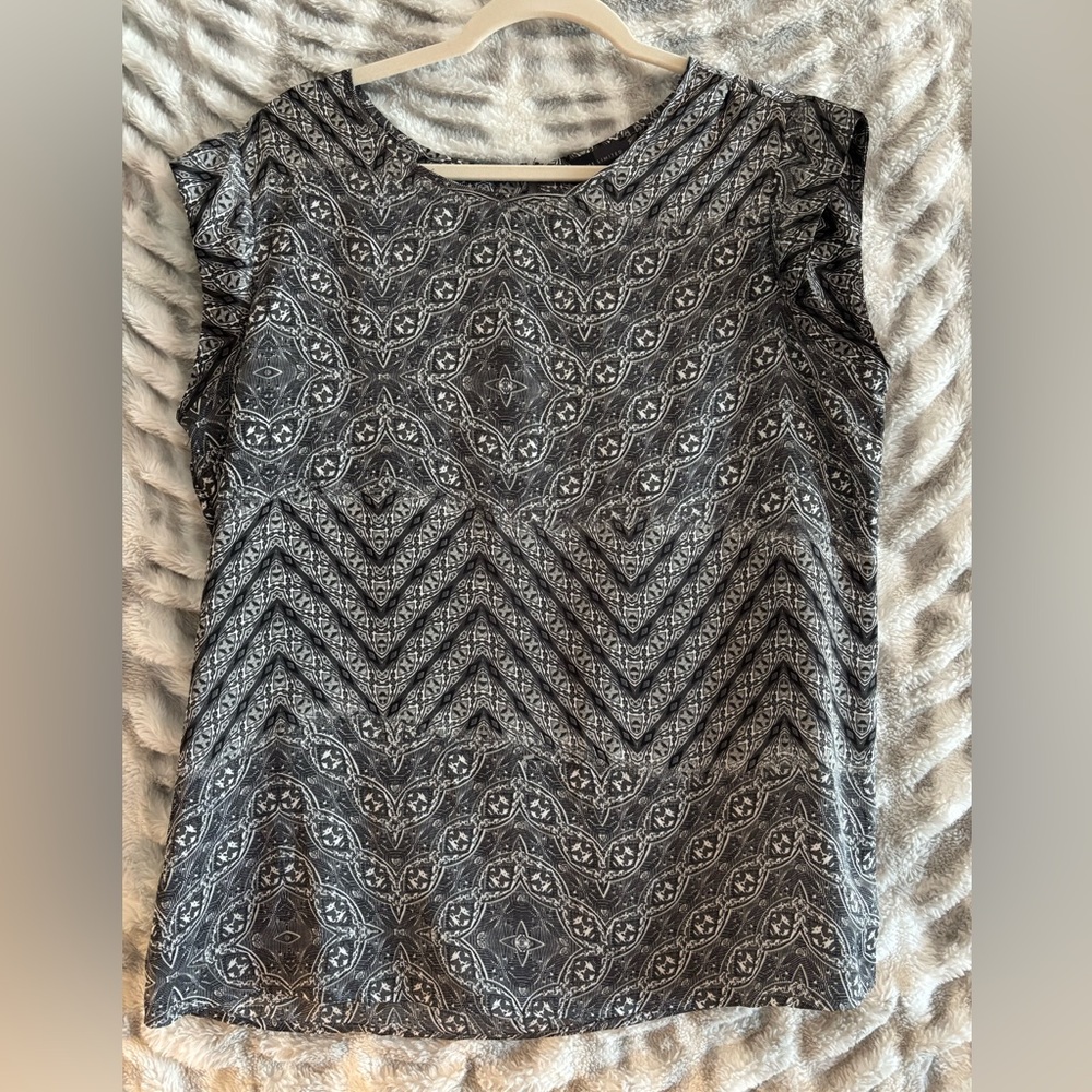 The Limited Black and White Printed Cap Sleeve Blouse